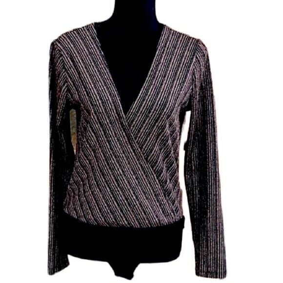 Just Fab Long Sleeve Surplice bodysuit, size S - Picture 5 of 10